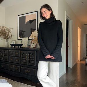 Club Monaco Black 100% Cashmere Turtleneck Sweater